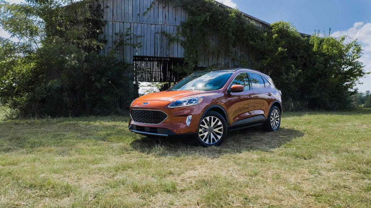 2020-ford-escape-titanium-1