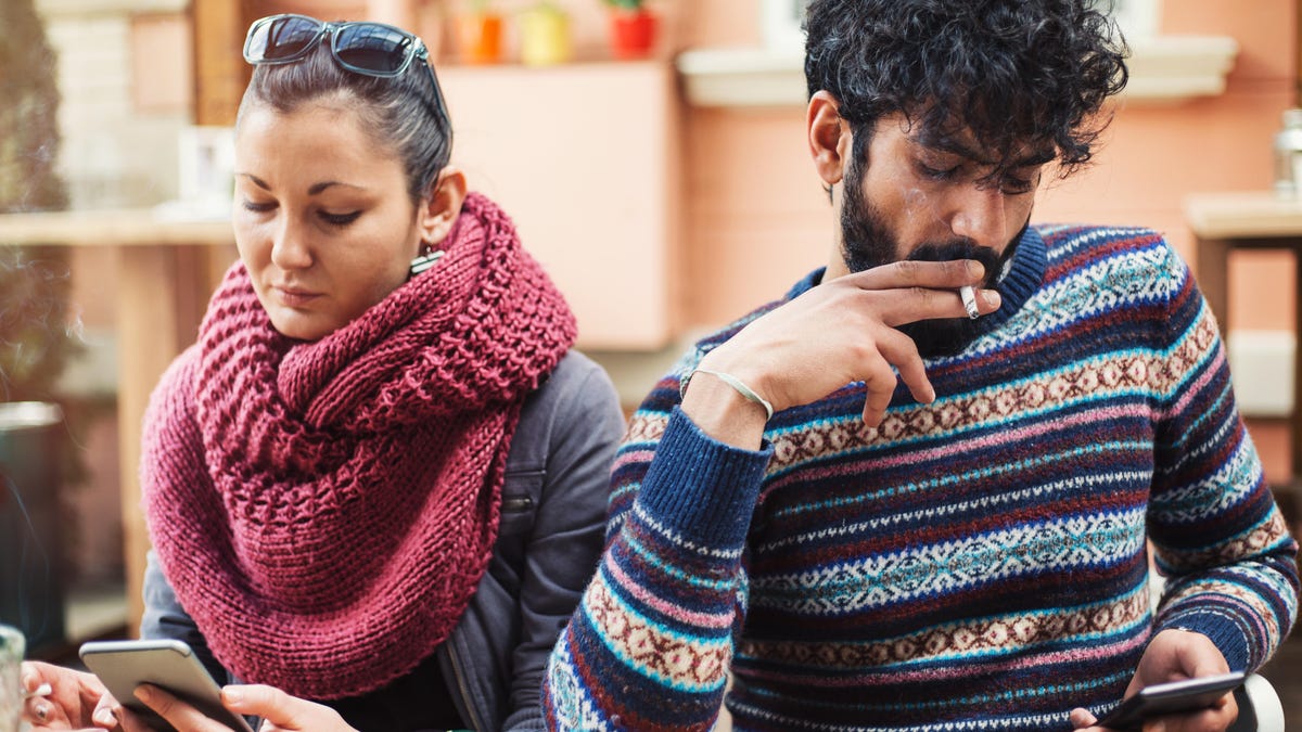 phone-addiction-creative-commons-license