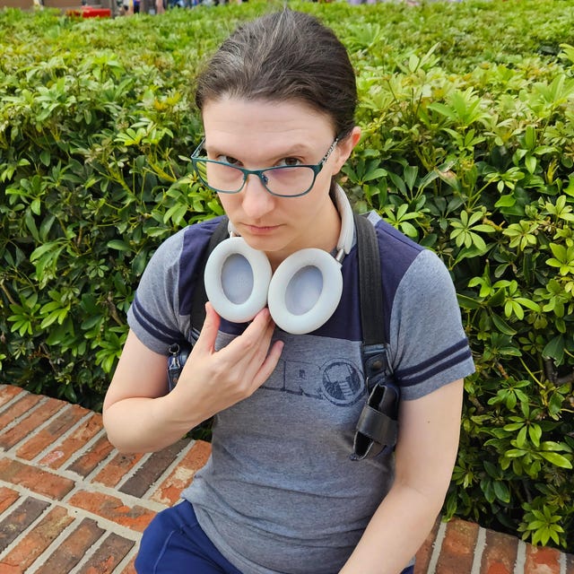 Headshot of Ara Wagoner