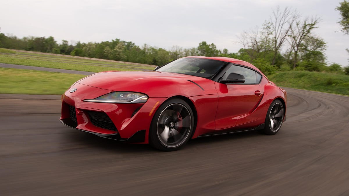 2020 Toyota Supra - dynamic front 3/4 view