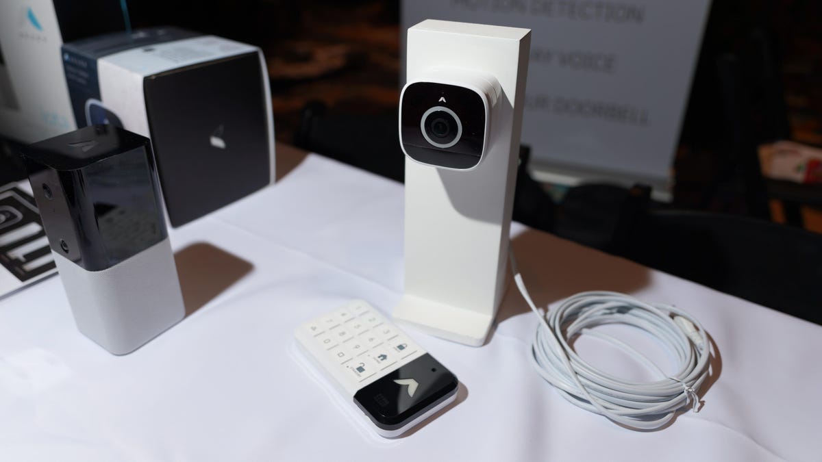 abode-outdoor-indoor-smart-camera-2