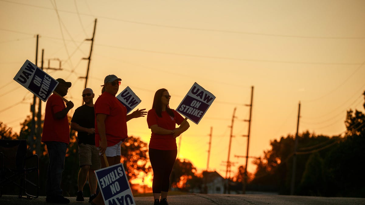 UAW GM Strike