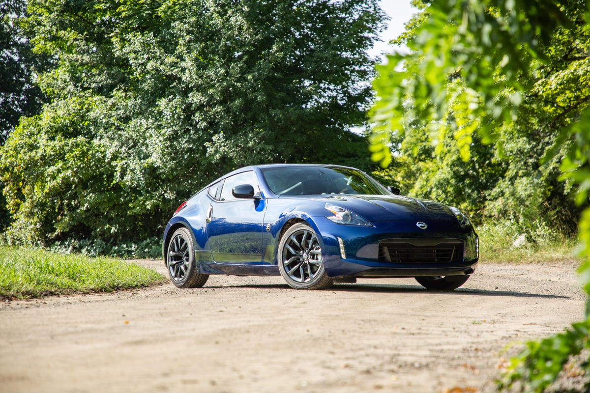 2019-nissan-370z-1