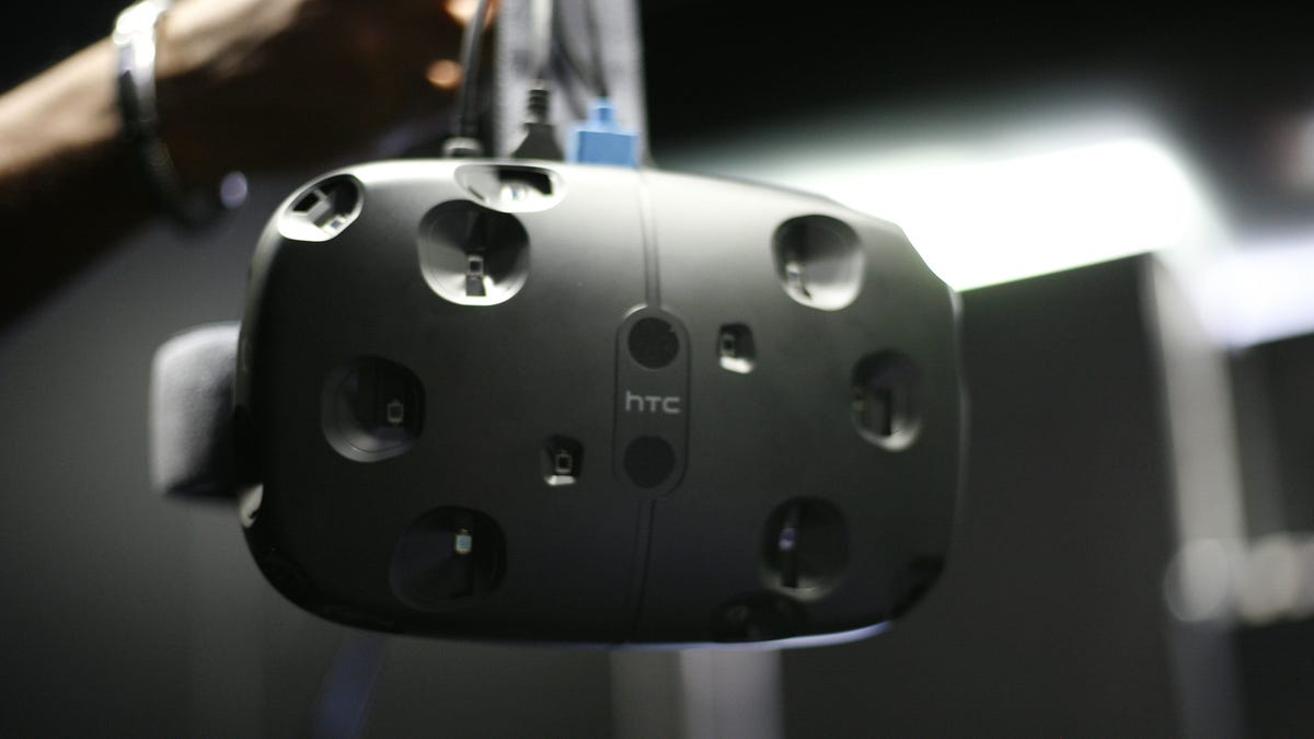 htc-vive-headset-vr-comic-con-2015.jpg