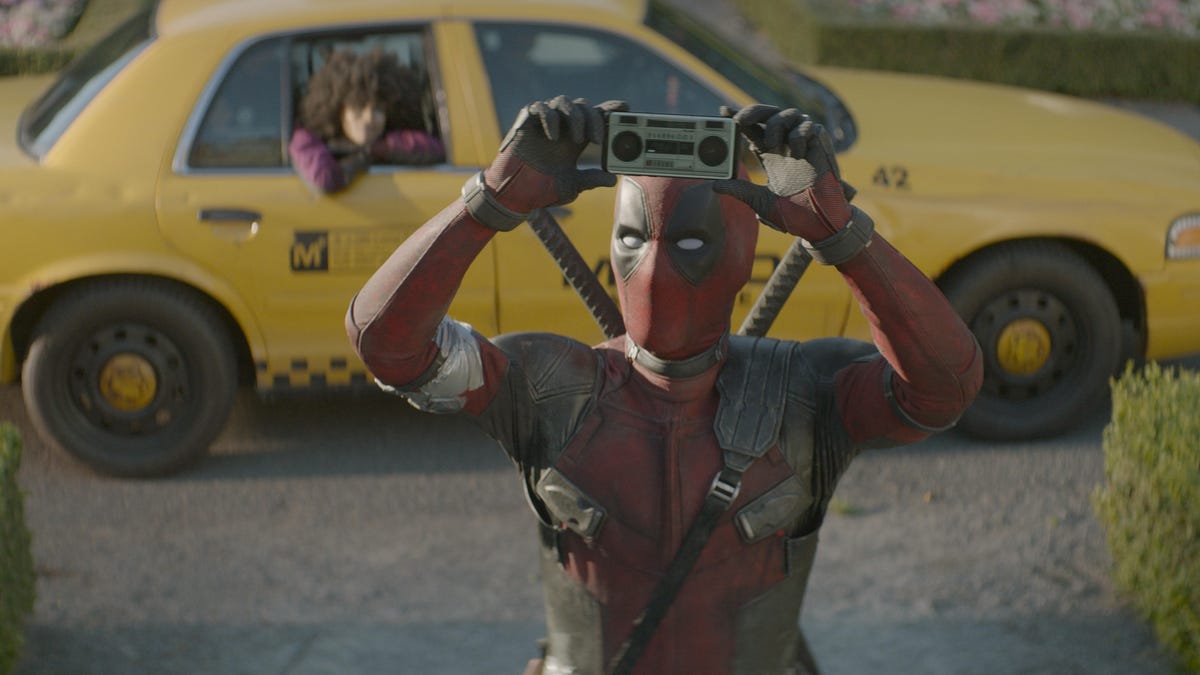 deadpool-2-taxi