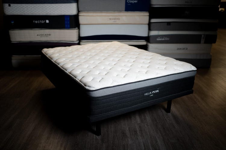 helix-plus-luxe-mattress-2024-high-dl-jg-3