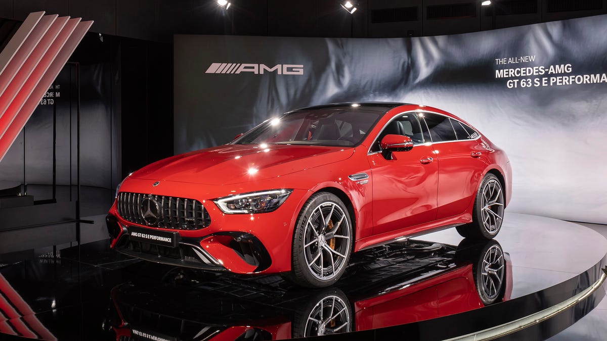 2023-mercedes-amg-gt63-s-e-performance-phev-114