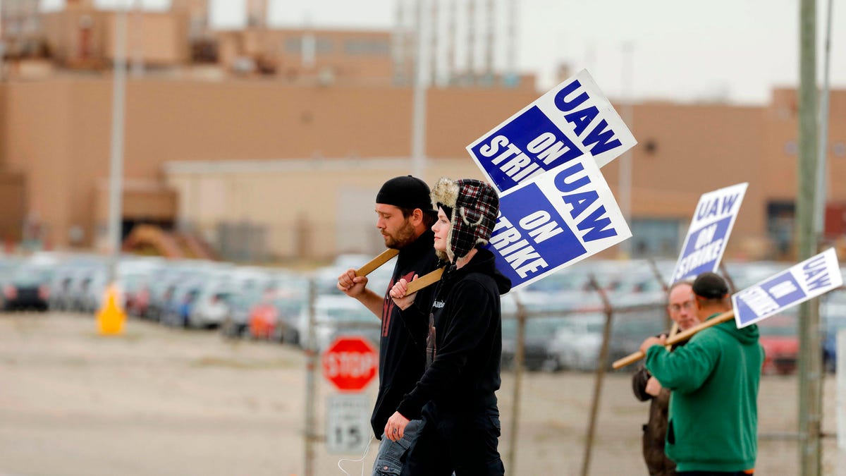 UAW GM Strike