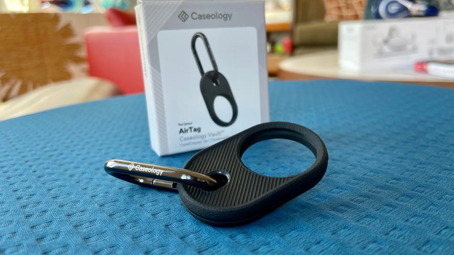 caseology-airtag-vault-2