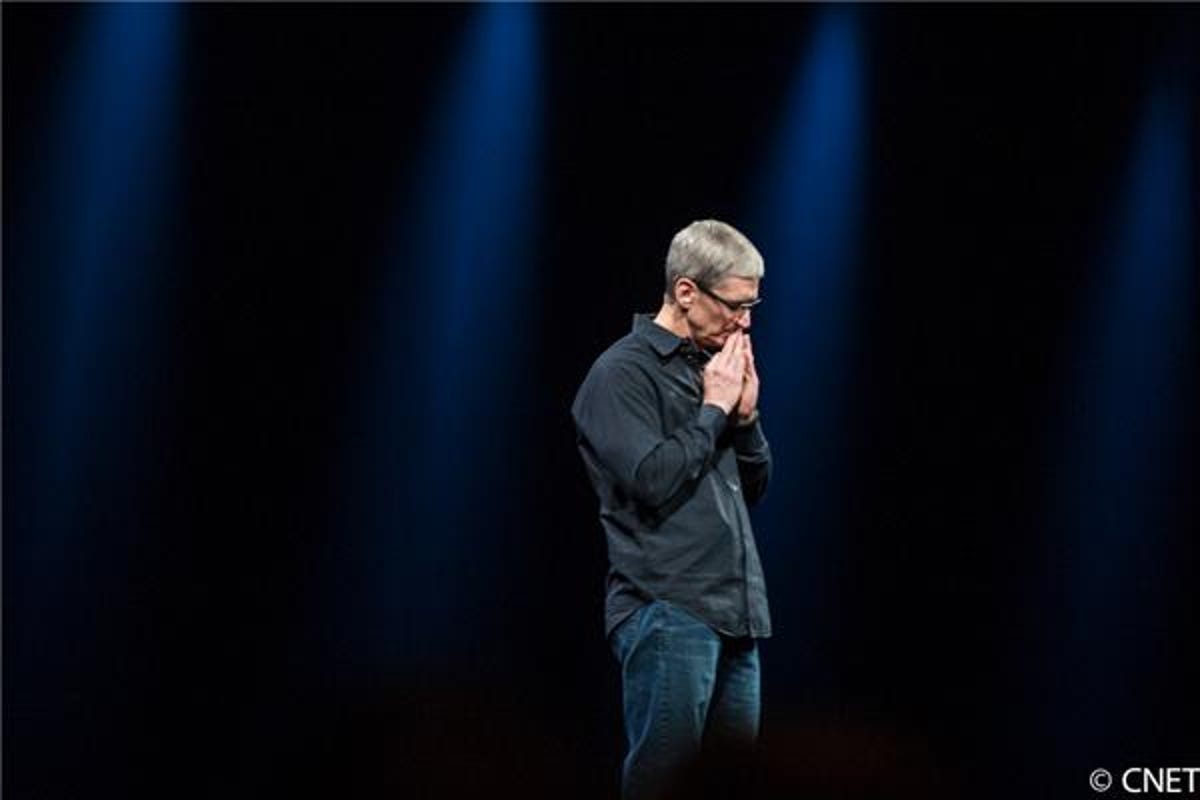 Tim_Cook_pensive.jpg