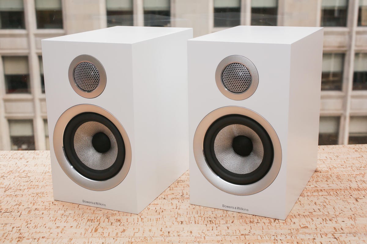 bowers-and-wilkins-707-s2