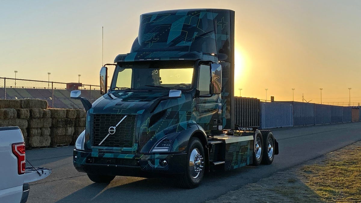 volvo-vnr-electric-promo