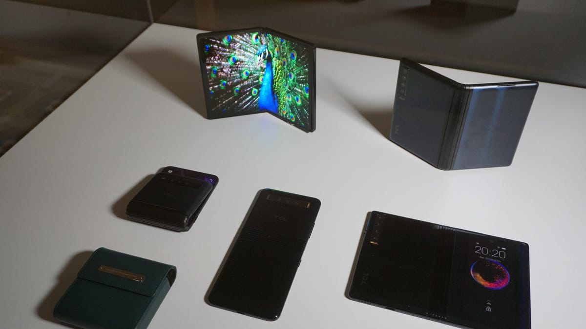 tcl-dragon-hinge-foldable-phone-dsc09339