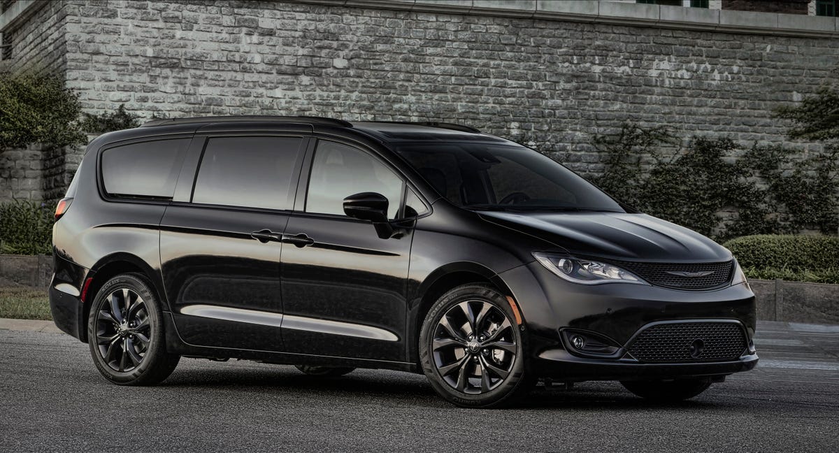2018 Chrysler Pacifica S Appearance Package