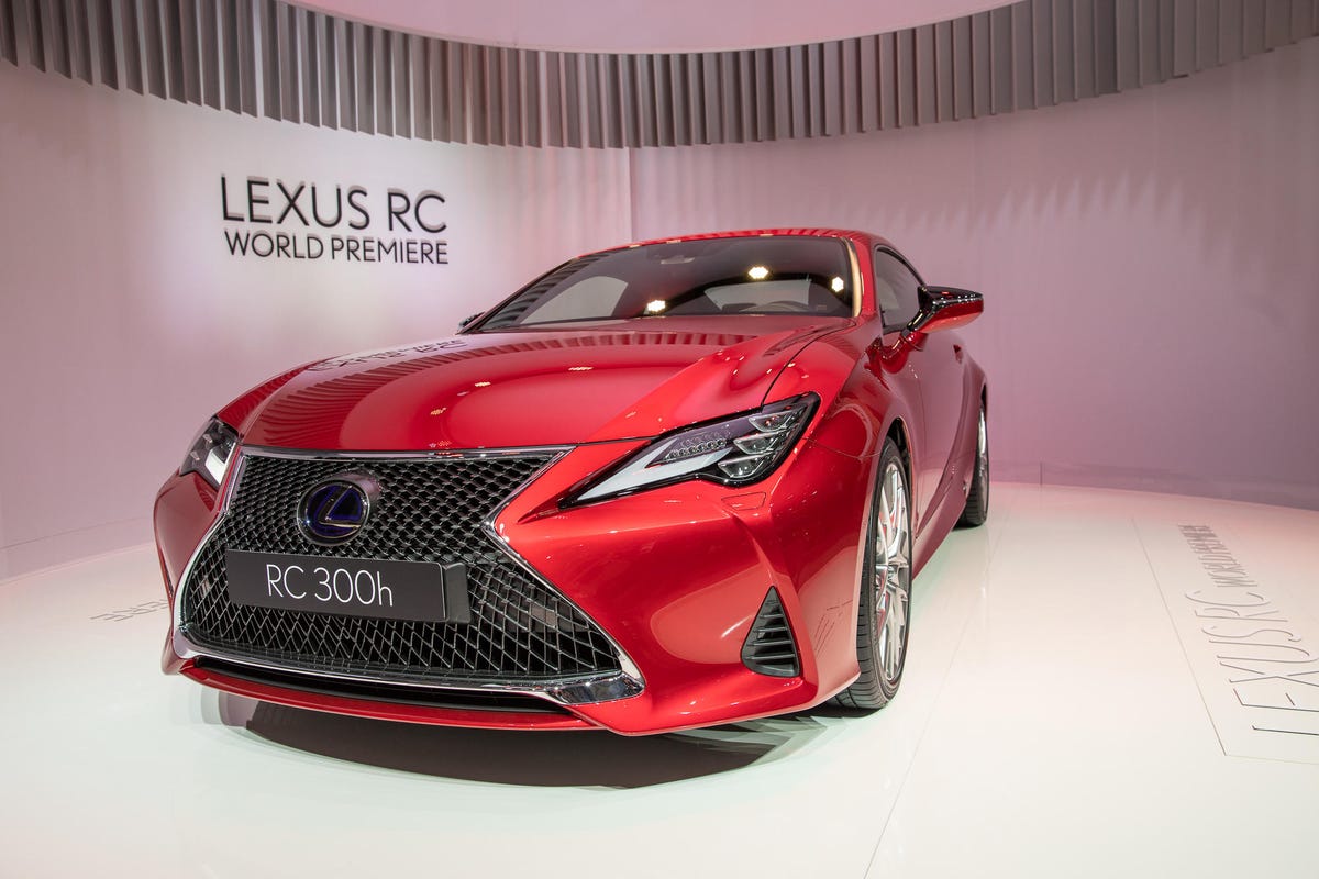 lexus-rc-300-h-paris-2018-13