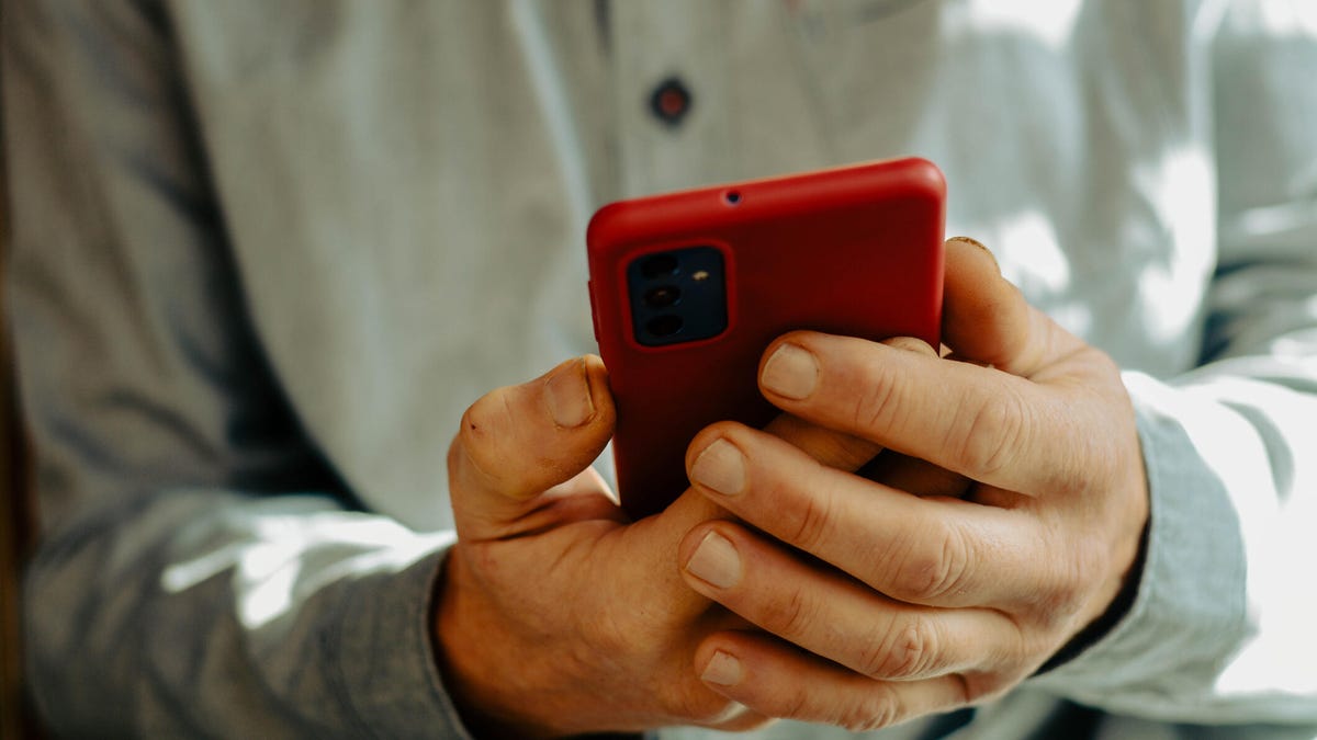 Man holding a smartphone