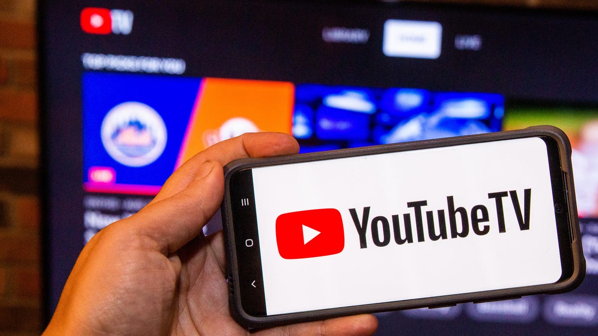 peacock-logo-iphone-11-3610