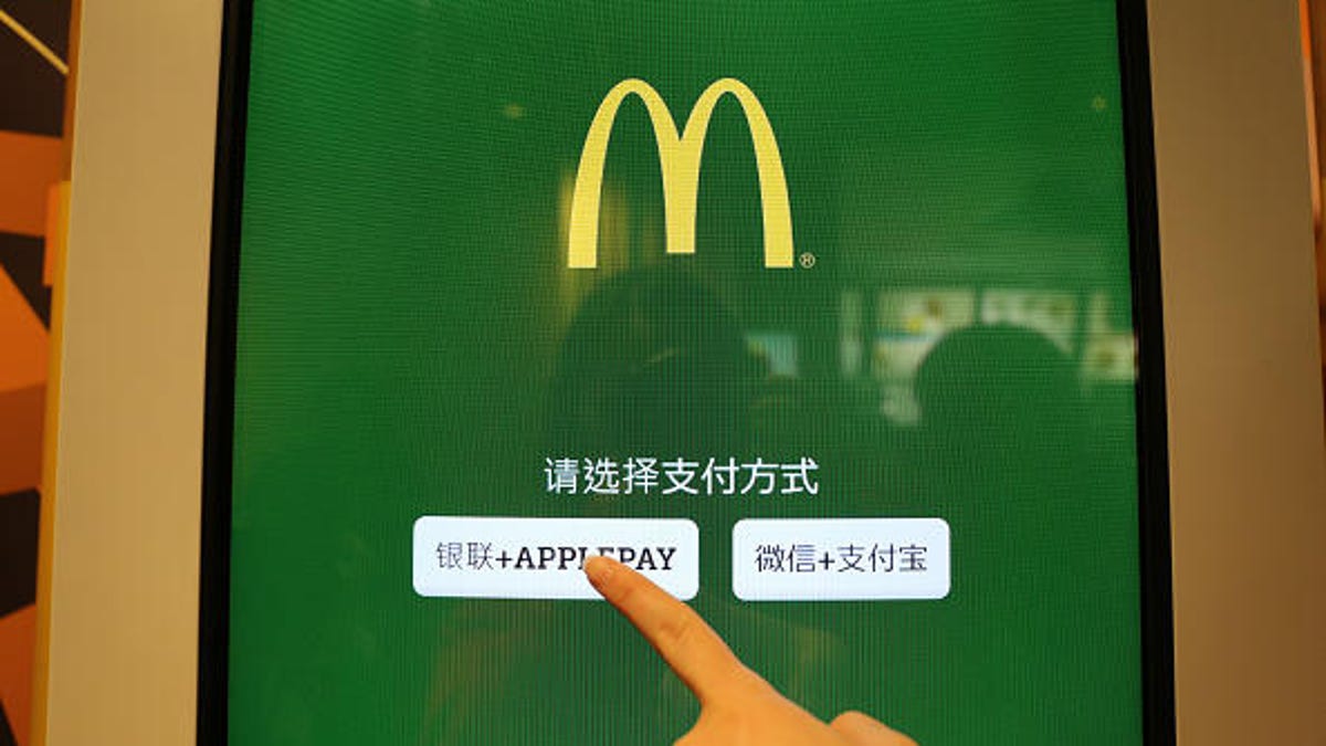 Apple Pay Launches In China