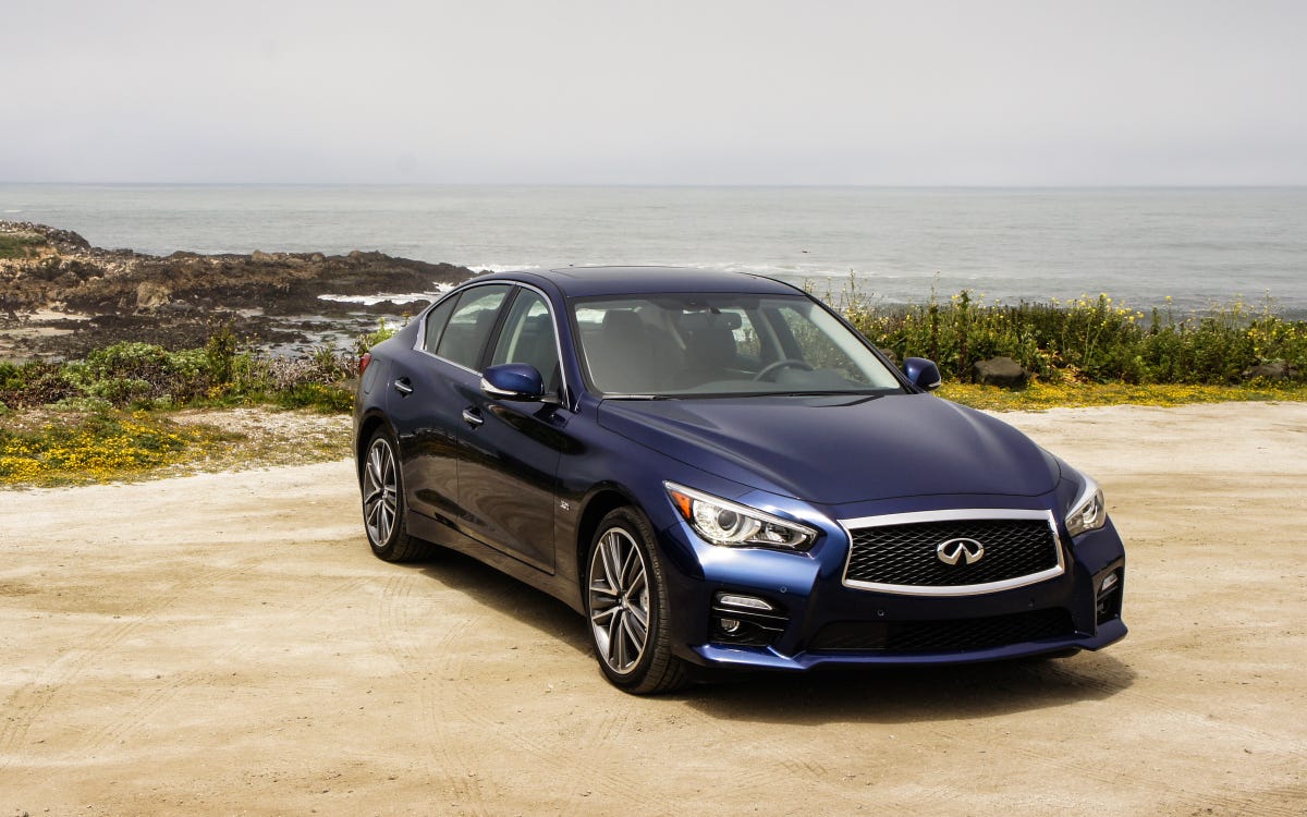 2017infinitiq50-003.jpg