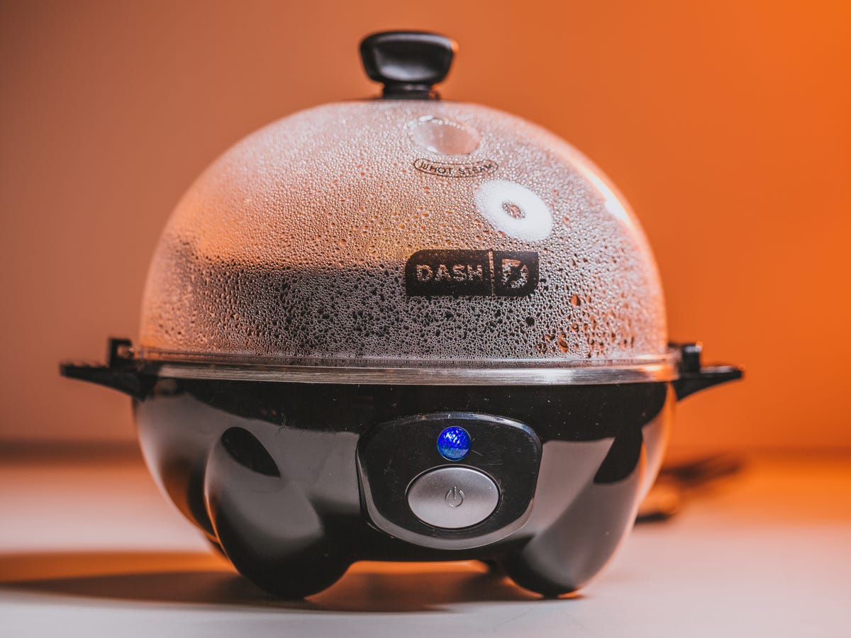 dash-egg-cooker-product-photos-1.jpg