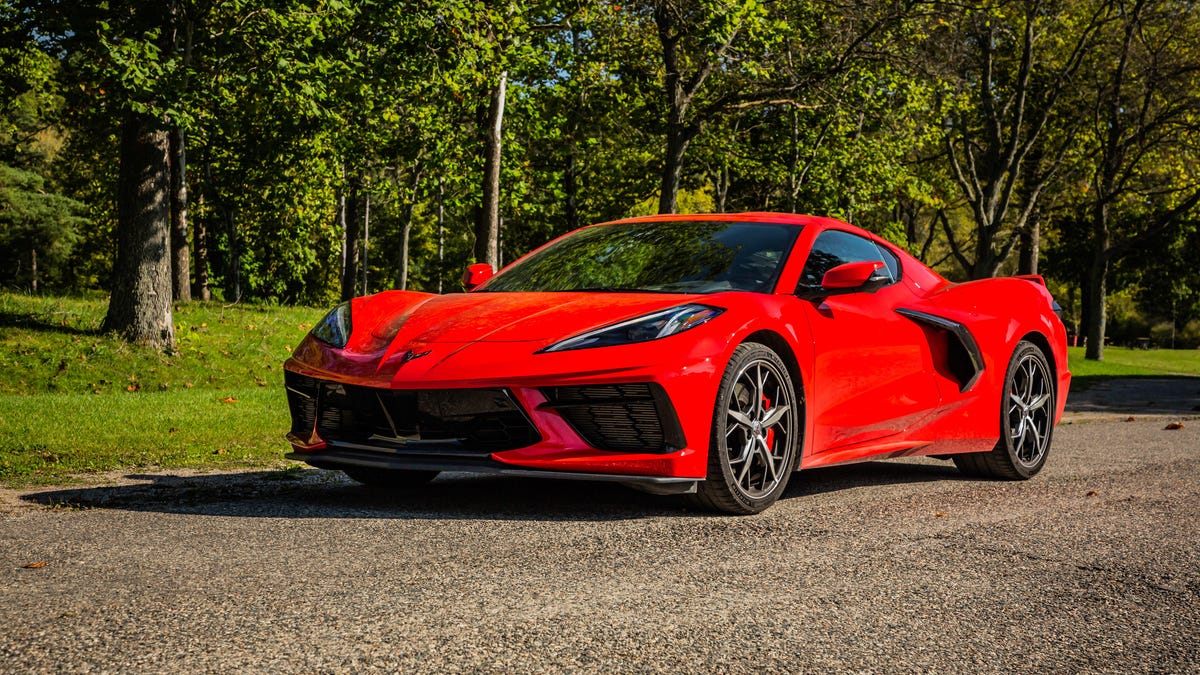 2020-chevy-corvette-c8-1