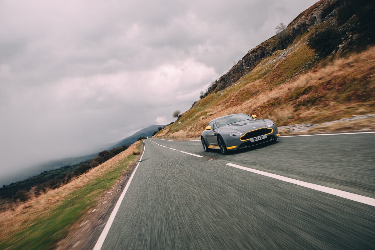 2016 Aston Martin V12 Vantage S Manual
