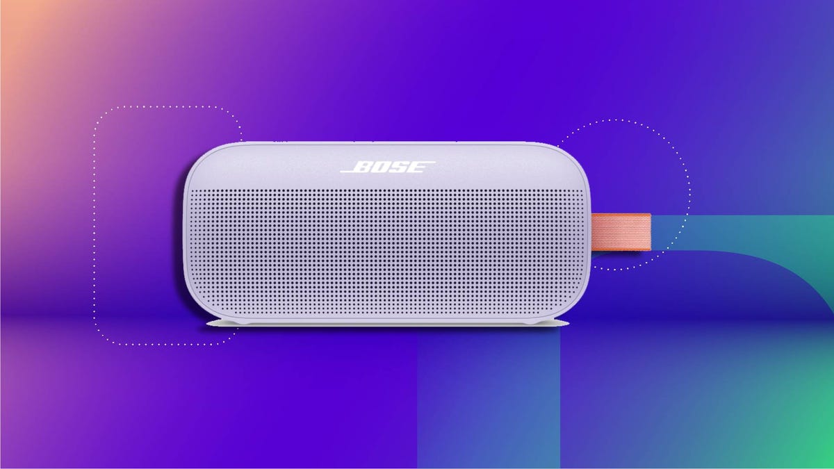 A Bose bluetooth speaker on a CNET background.