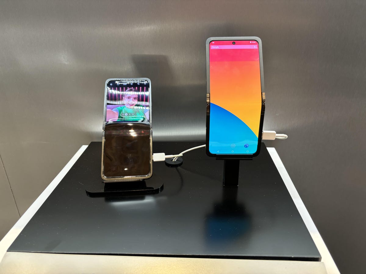 samsung flip concept phone at ces 2024