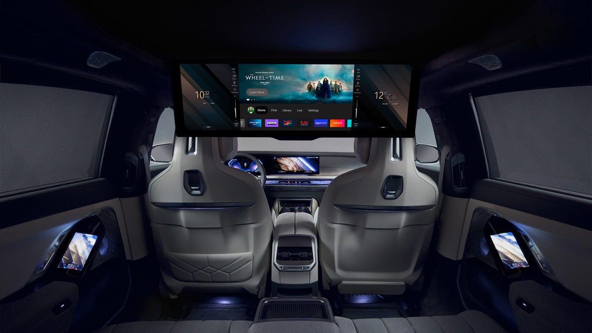 2023 BMW 7 Series Theater Screen