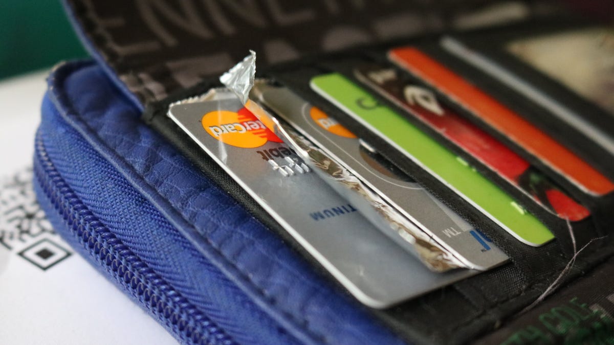 protecting credit cards from scanners