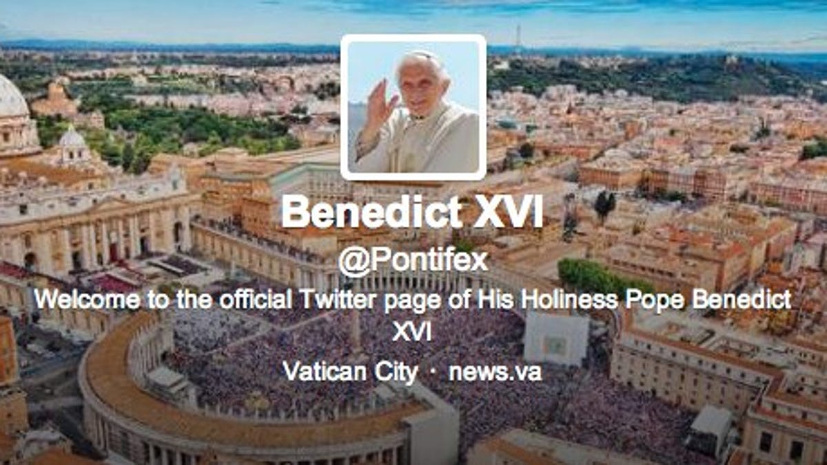 A look at the Pope's Twitter image.