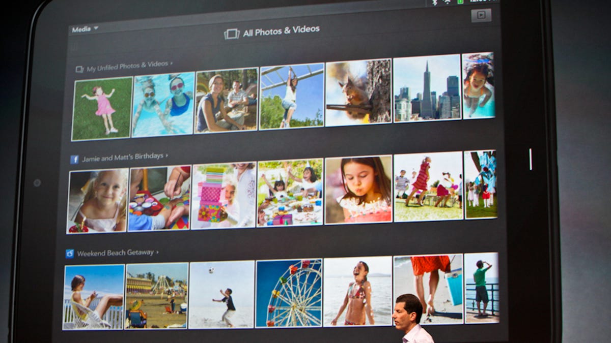 Photo browsing on the HP TouchPad.