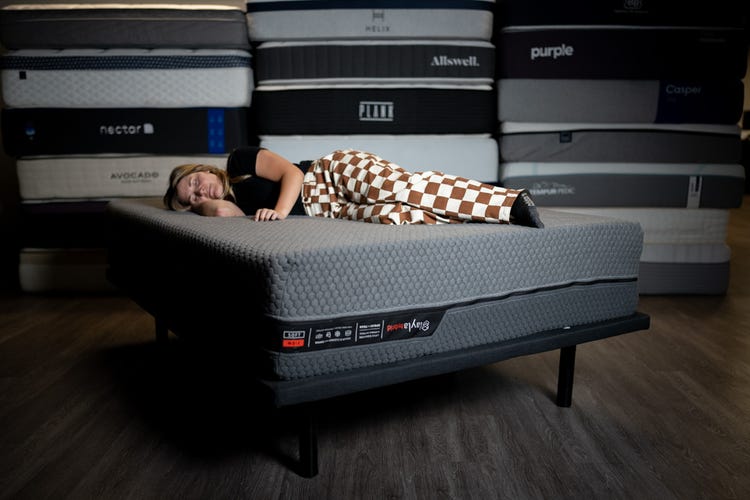 Layla Hybrid for side sleepers