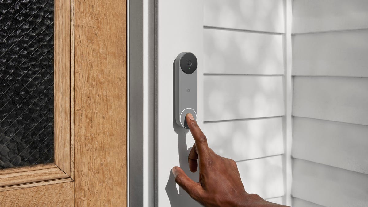 nest-doorbell-battery-ash-lifestyle