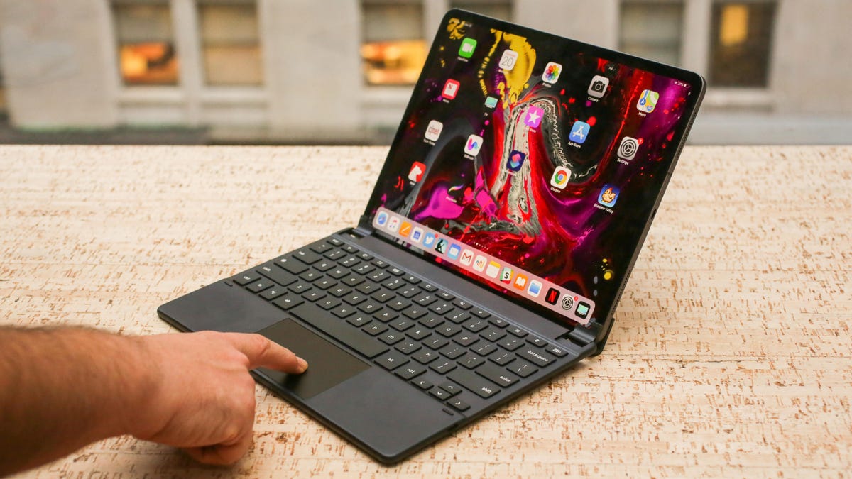 ipad-pro-with-pixel-keyboard-02