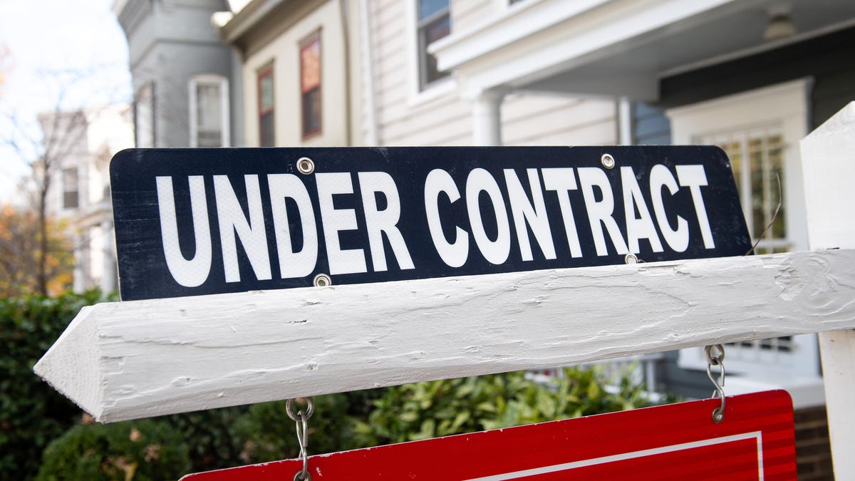 011-cnet-finance-mortgage-signage