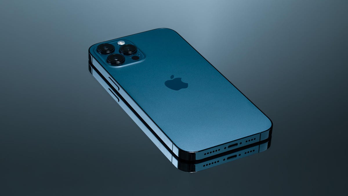 iphone-12-pro-max-hoyle-product-hero