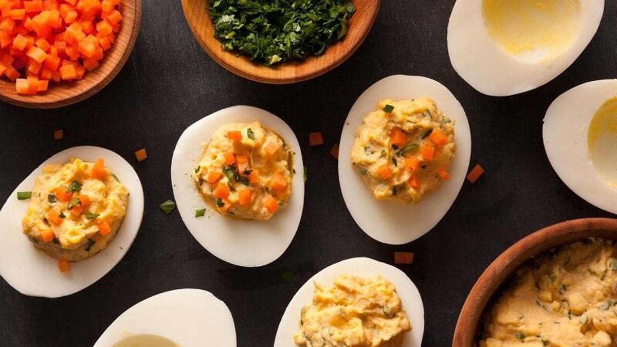 sriracha-deviled-eggs-recipe-chowhound