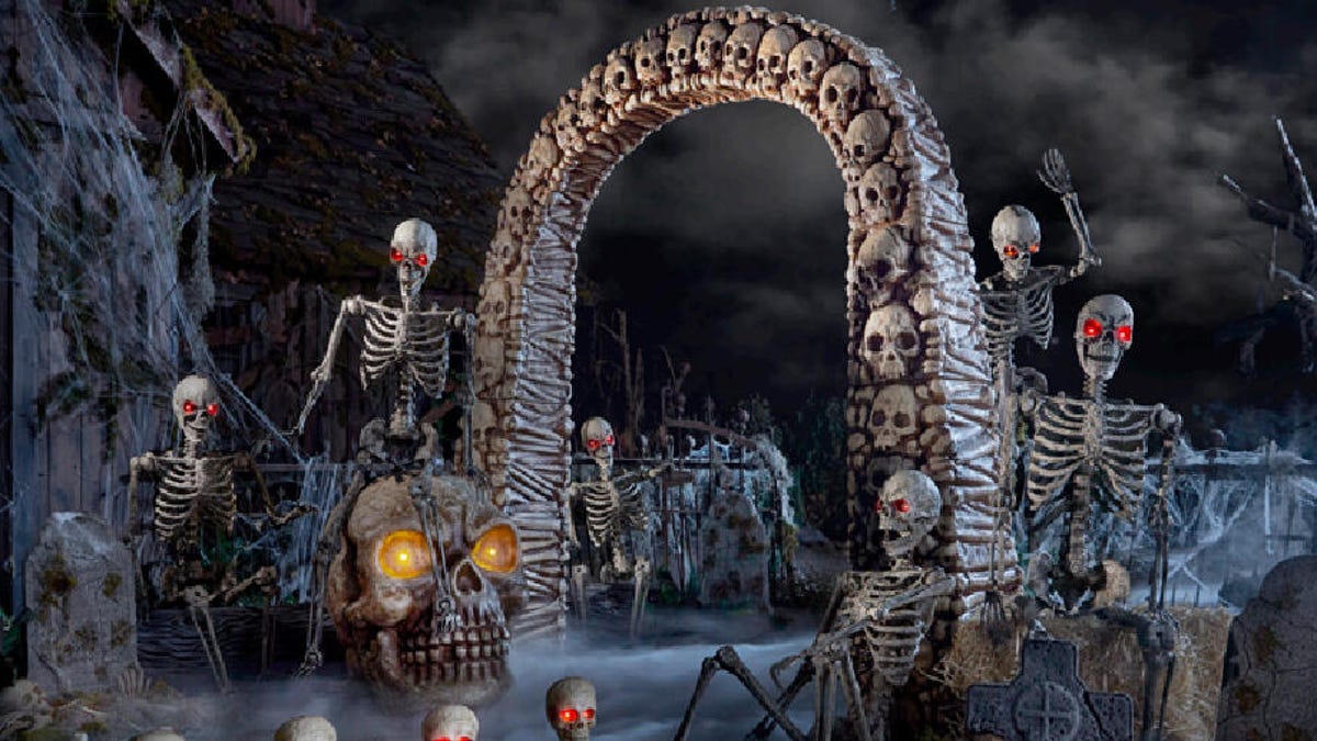 homedepot-halloween-line