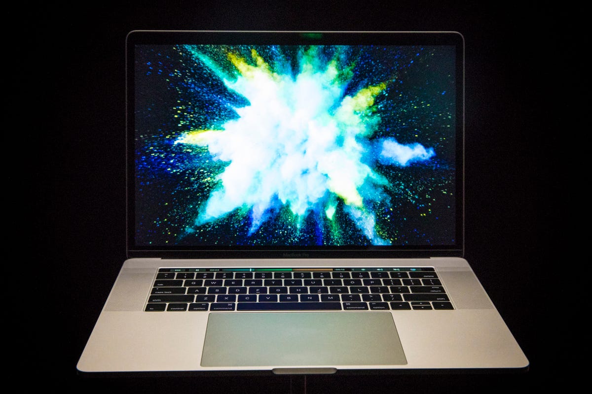 apple-event-macbook-touchbar-macbook-pro-102716-3269.jpg