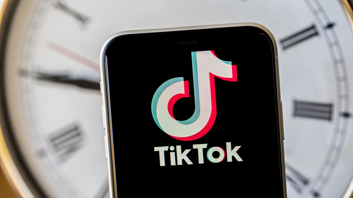 tiktok-logo-phone-clock-time-4586