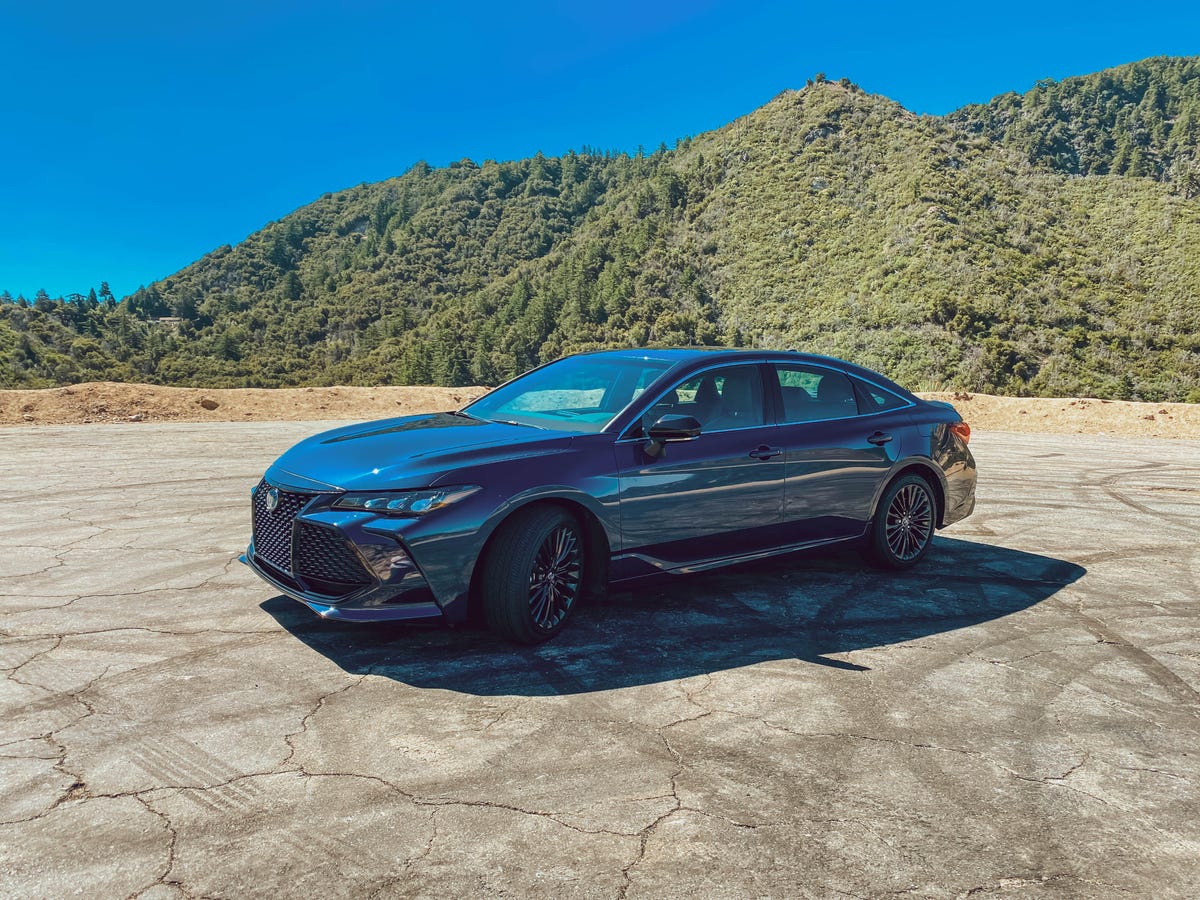 2020-toyota-avalon-hybrid-002-2