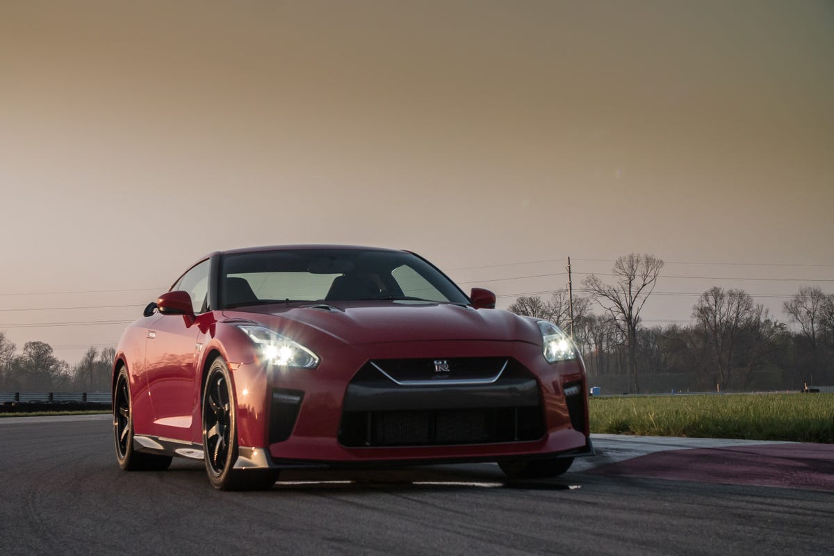 2017-nissan-gtr-track-edition-4.jpg