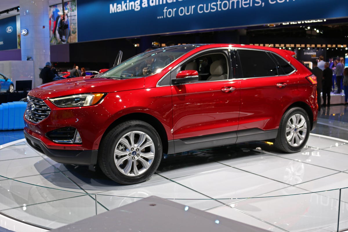 2019-ford-edge-1