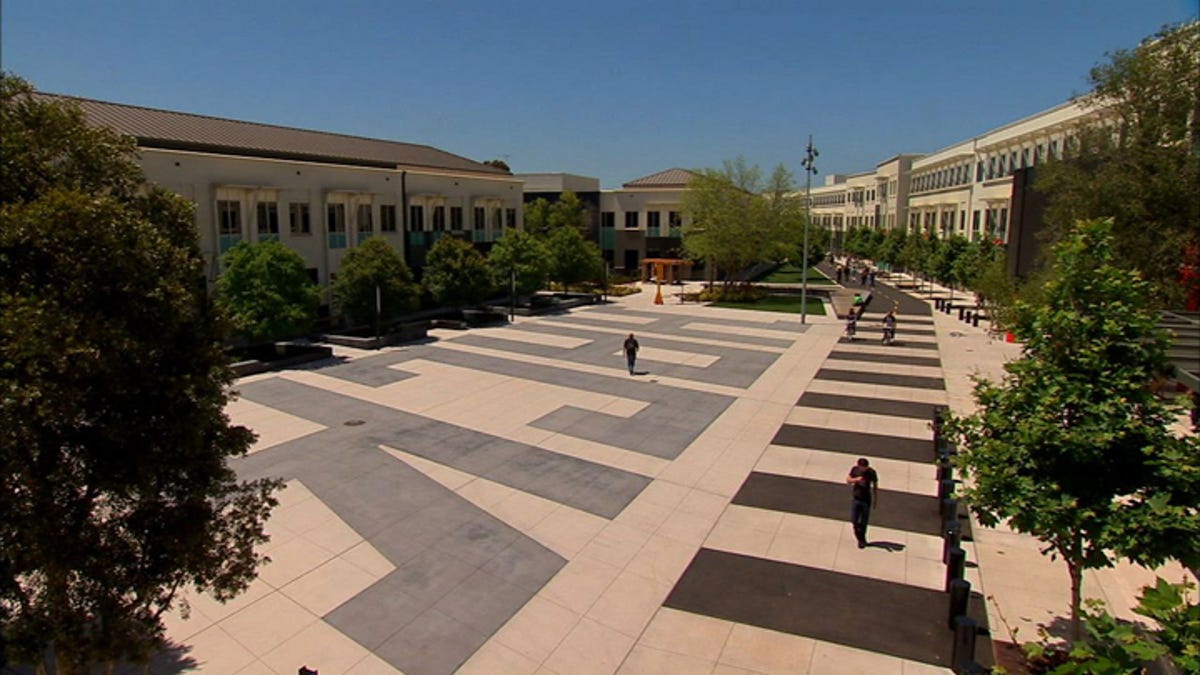 Barber, candy shop, bank among deluxe perks at Facebook