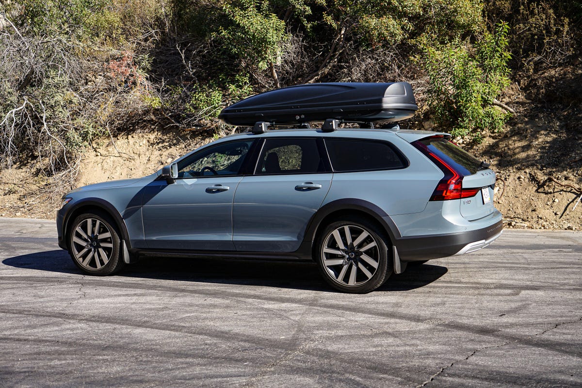 2021-volvo-v90-crosscountry-002