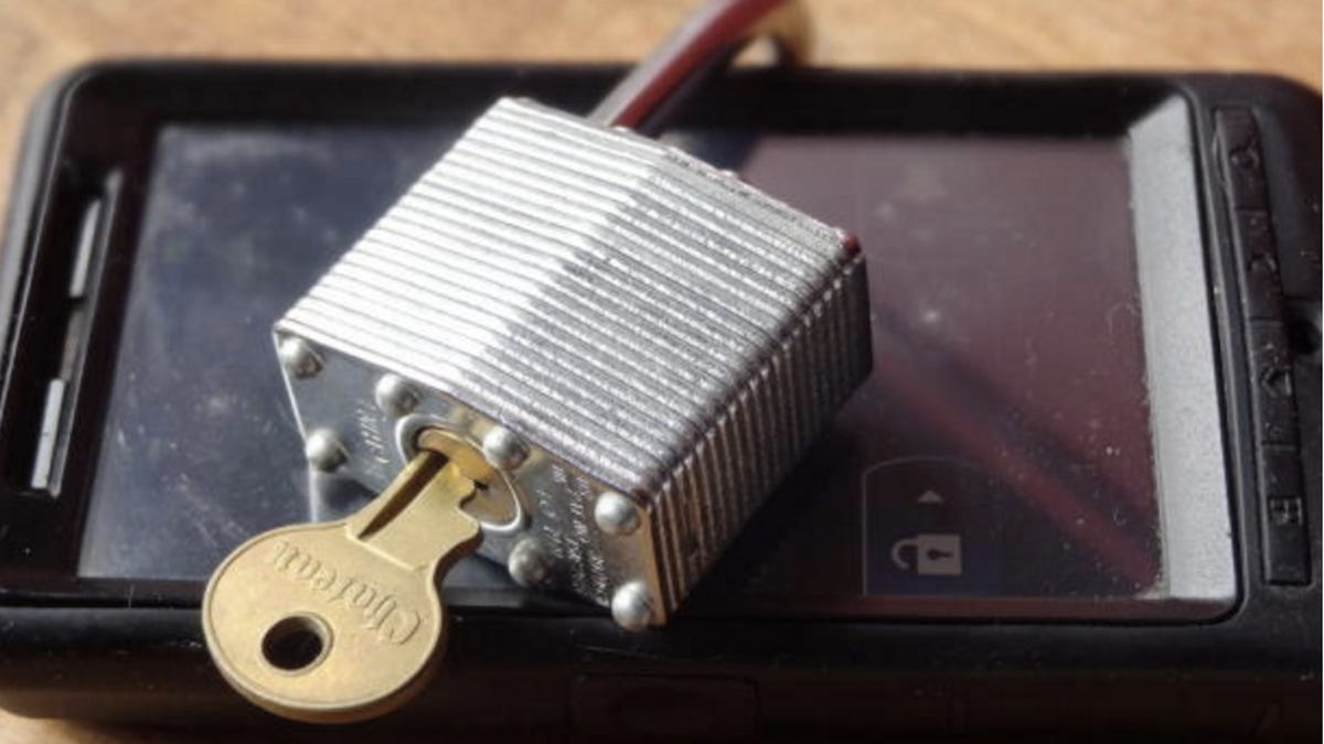 padlock-cellphone.png