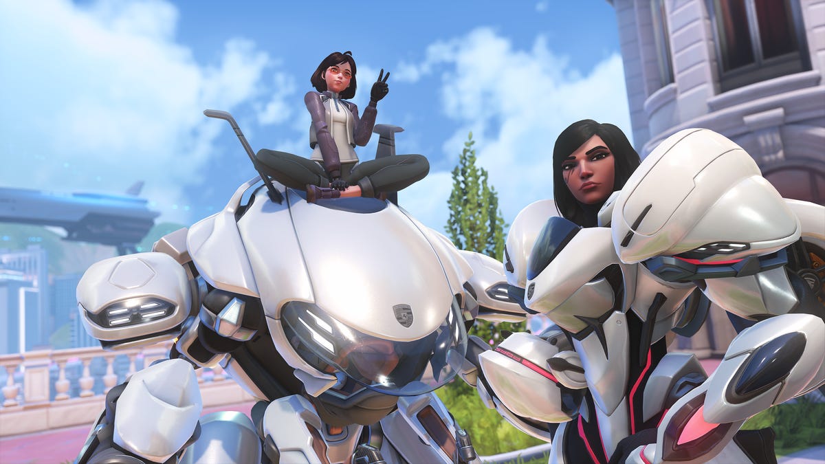 Screenshot of the new D.Va and Pharah Porsche skins