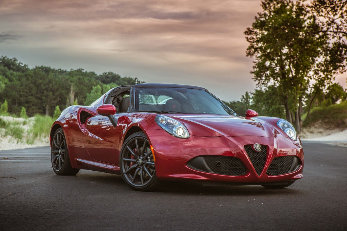 2016-alfa-romeo-4c-spider-1.jpg