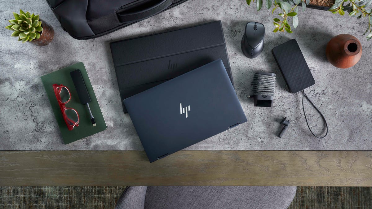 hp-elite-dragonfly-g2-2-lifestyle